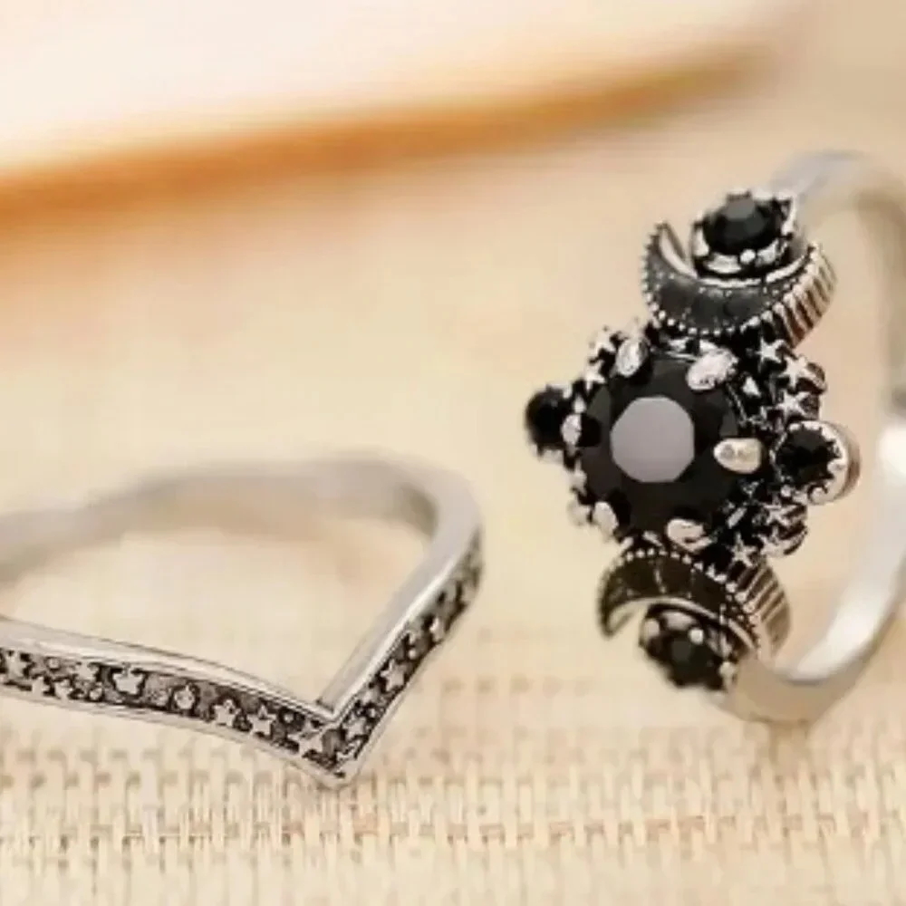 2pcs Retro Gothic Cosmic Stacking Ring Set With Moon And Star Detail Size 9